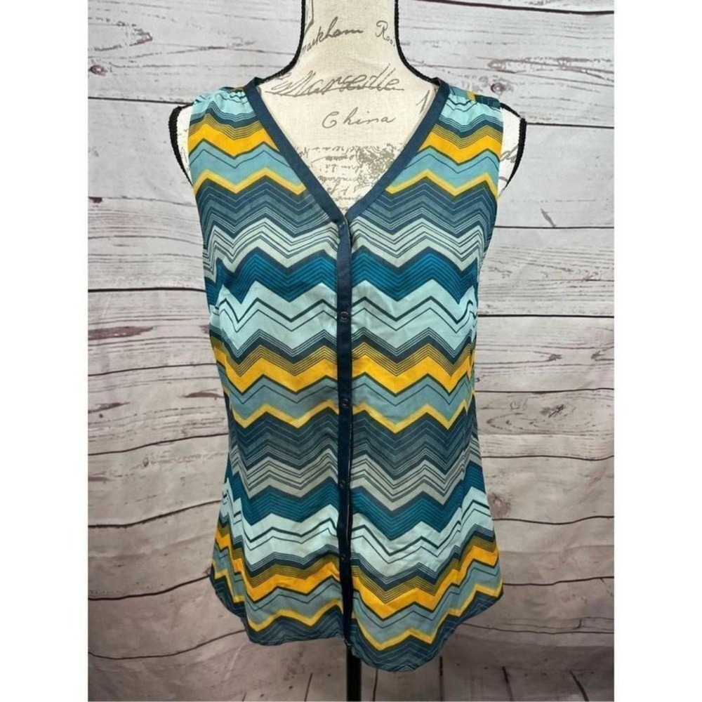 Banana Republic size small Blue and yellow blouse